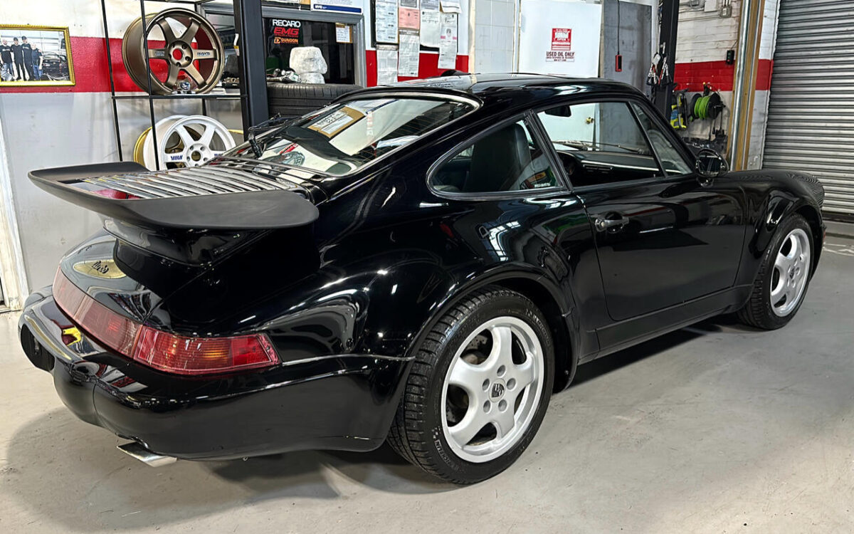 Porsche-911-Coupe-1991-5