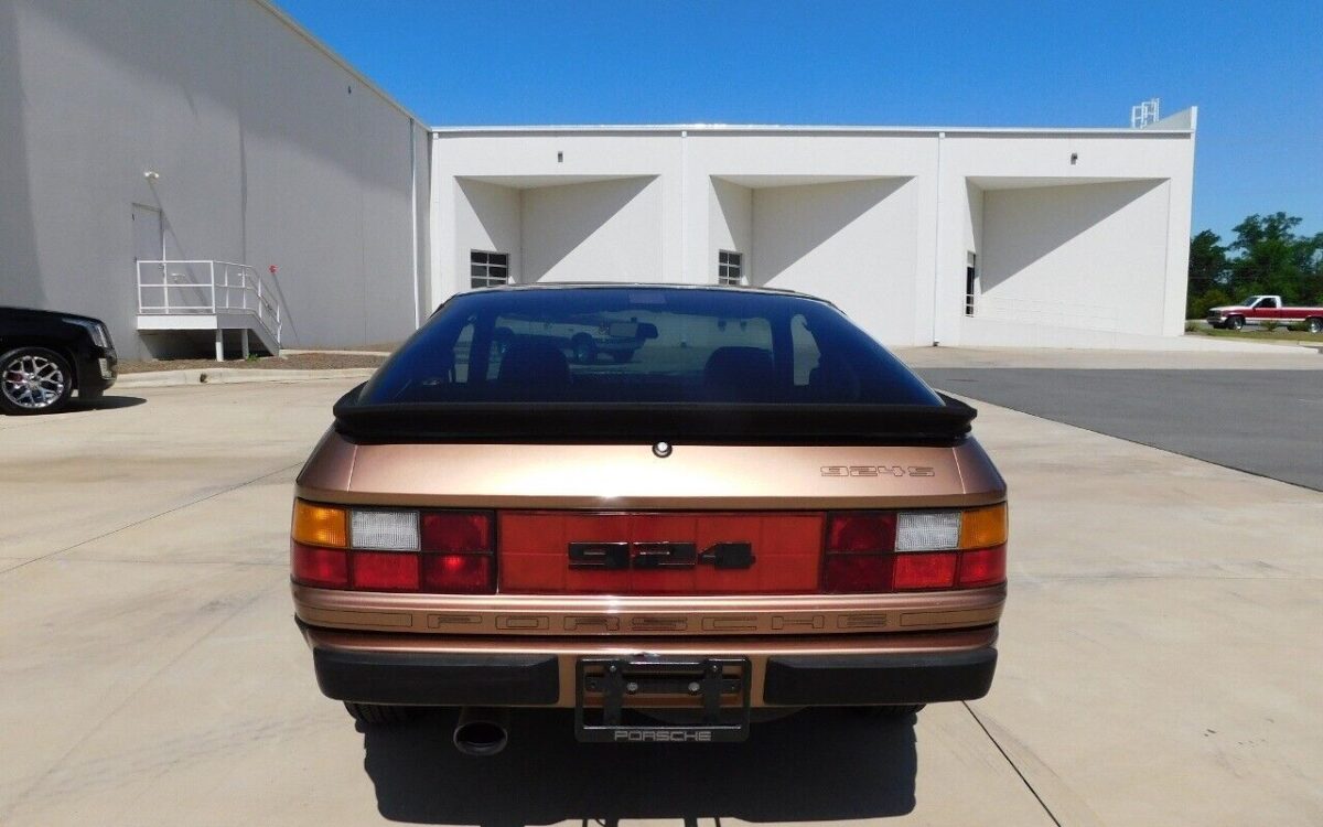 Porsche-924-1988-9