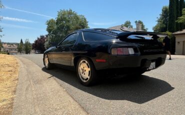 Porsche-928-Coupe-1985-7