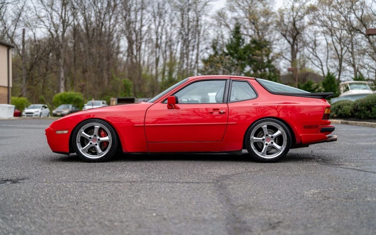 Porsche-944-Coupe-1989-2