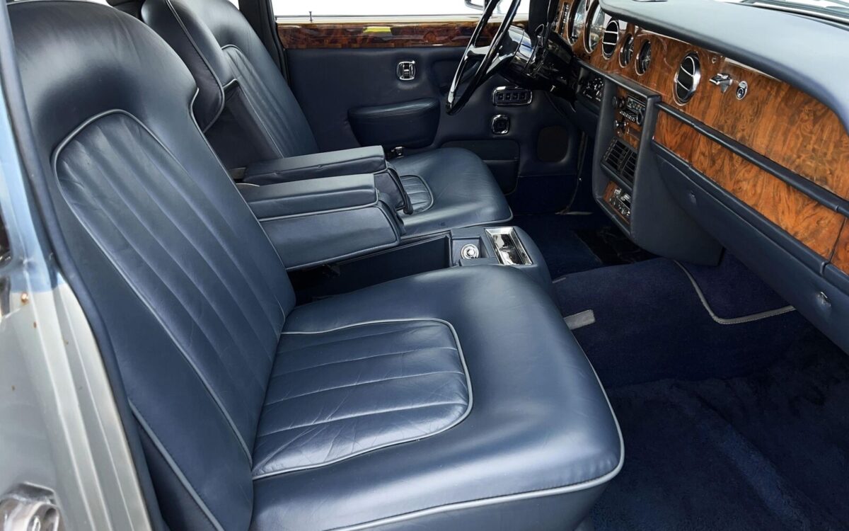 Rolls-Royce-Silver-Wraith-II-1980-25