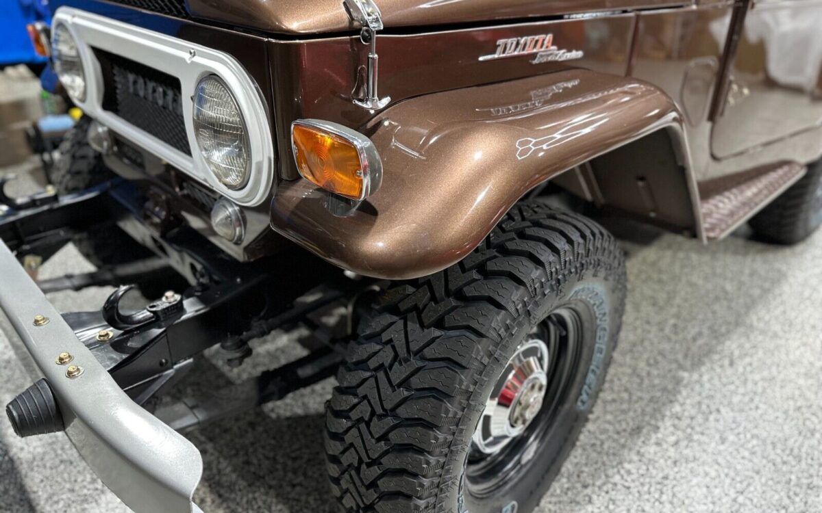 Toyota-Land-Cruiser-1969-24