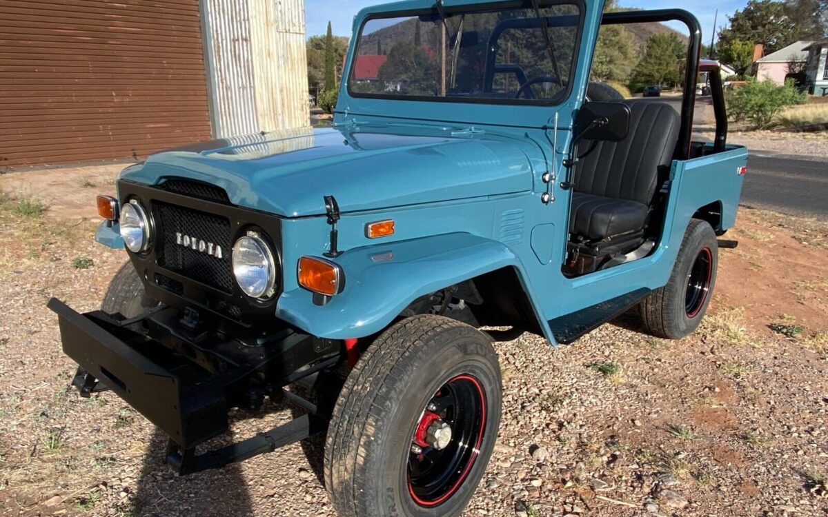 Toyota-Land-Cruiser-1972-37