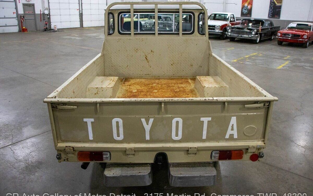 Toyota-Land-Cruiser-1980-3