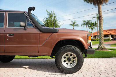 Toyota-Land-Cruiser-SUV-1982-10