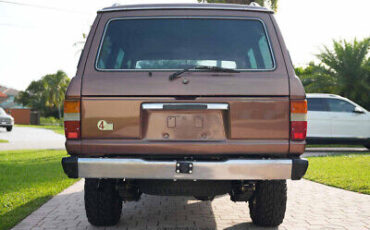 Toyota-Land-Cruiser-SUV-1982-6