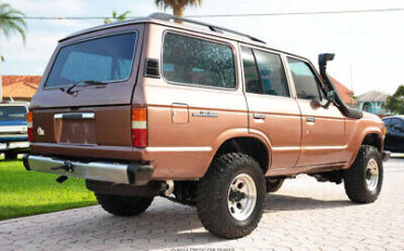 Toyota-Land-Cruiser-SUV-1982-7