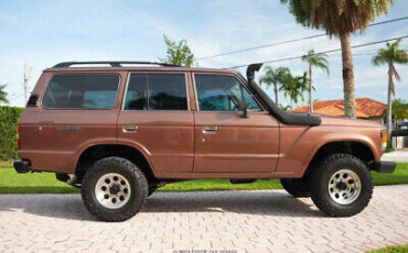 Toyota-Land-Cruiser-SUV-1982-8