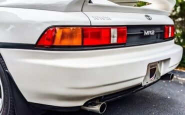 Toyota-MR2-Coupe-1991-21