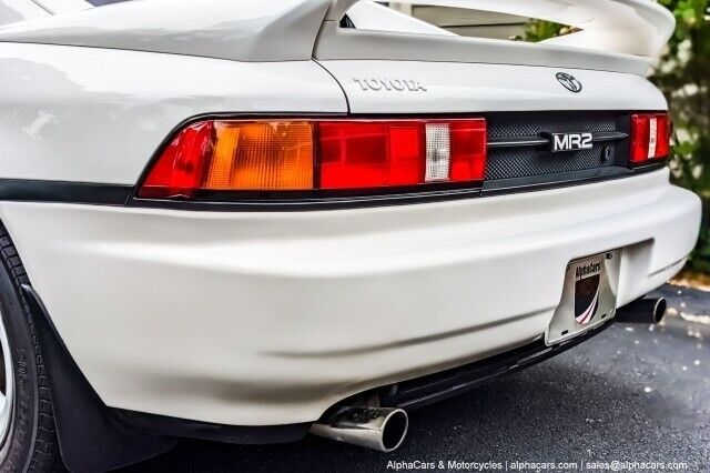 Toyota-MR2-Coupe-1991-21