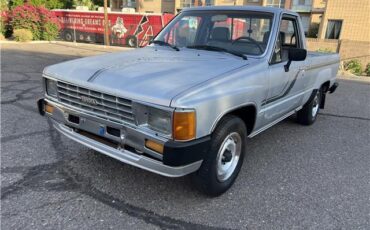 Toyota-Pickup-Pickup-1985-1