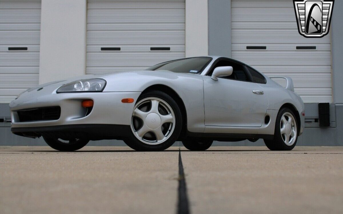 Toyota-Supra-1994-3