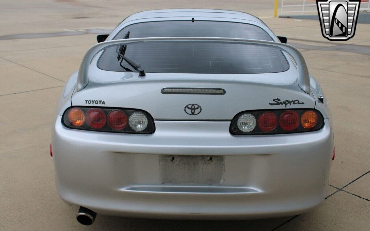 Toyota-Supra-1994-4