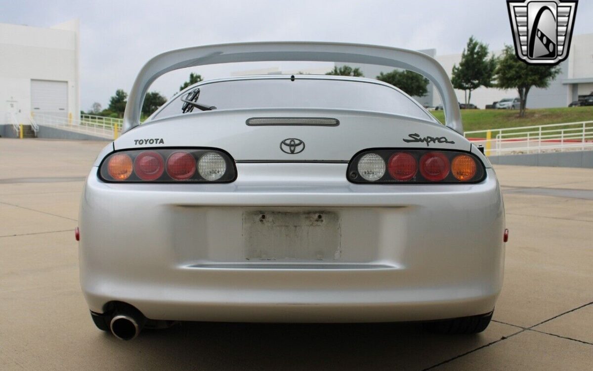 Toyota-Supra-1994-5