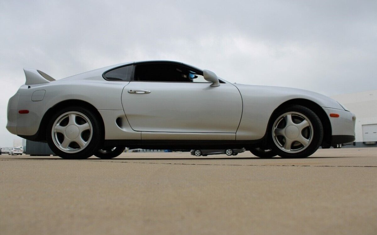 Toyota-Supra-1994-7