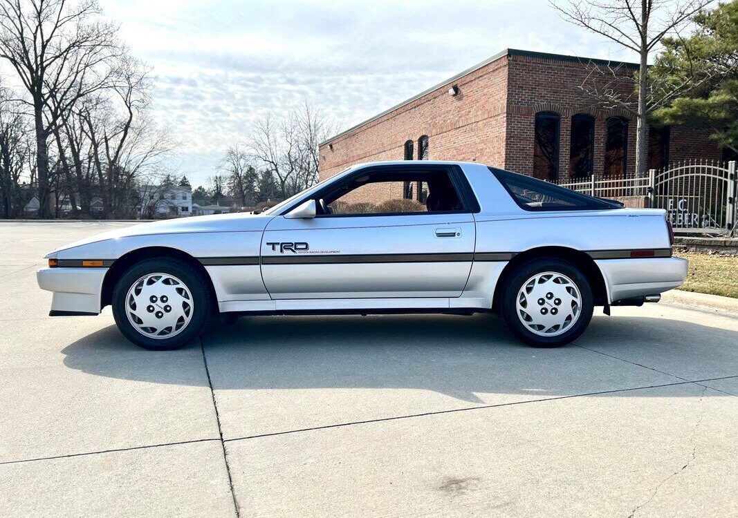 Toyota-Supra-Coupe-1987-9
