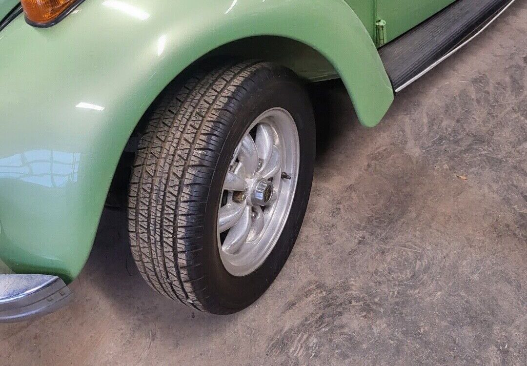 Volkswagen-Beetle-Classic-1973-5