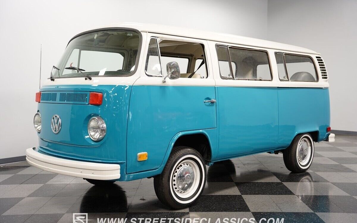 Volkswagen-BusVanagon-1974-5