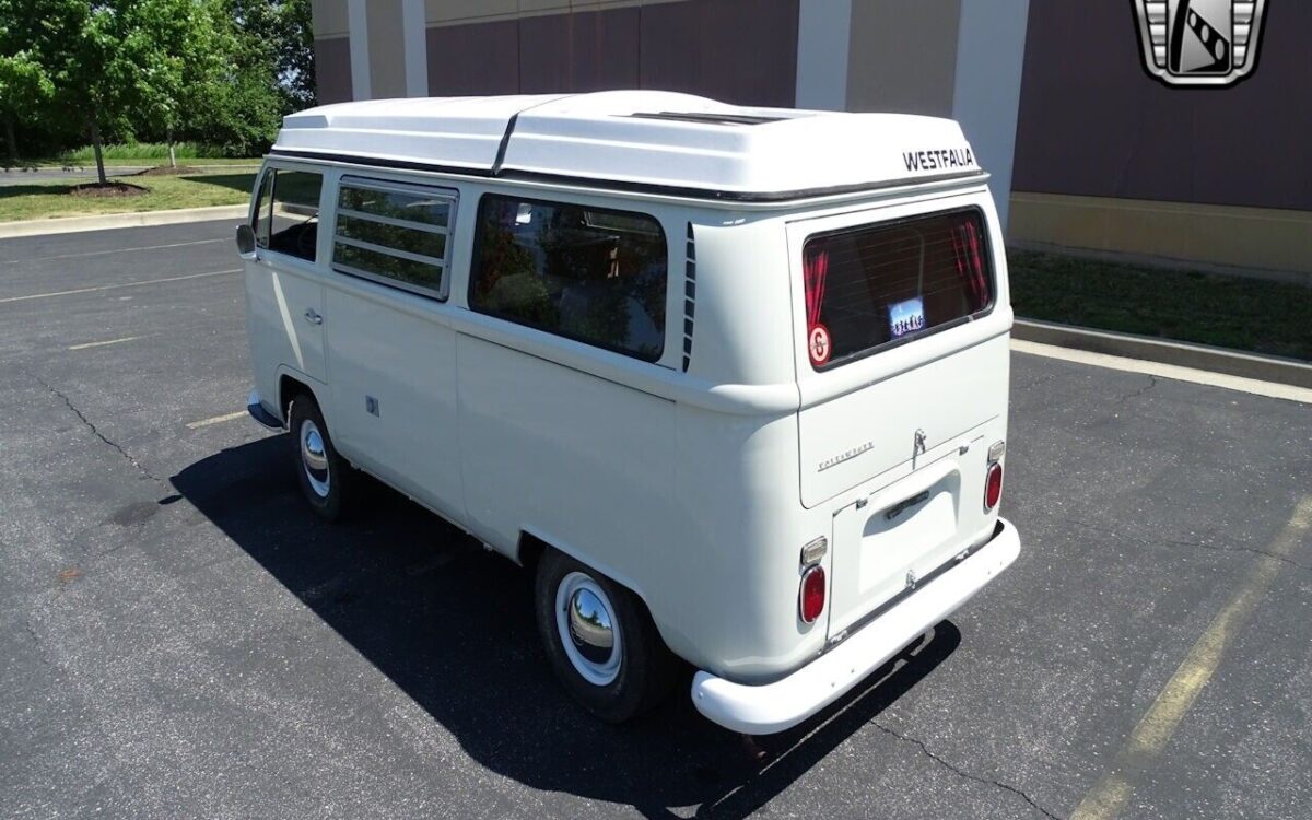 Volkswagen-BusVanagon-Cabriolet-1969-4