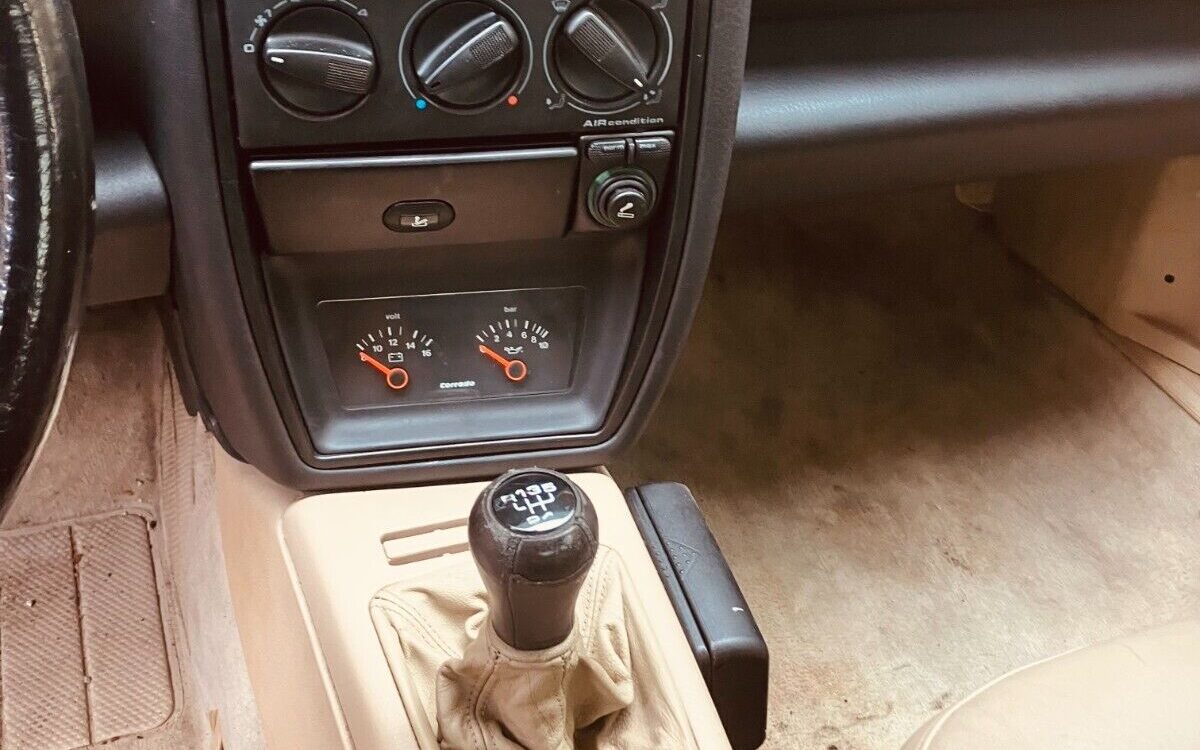 Volkswagen-Corrado-Coupe-1994-16