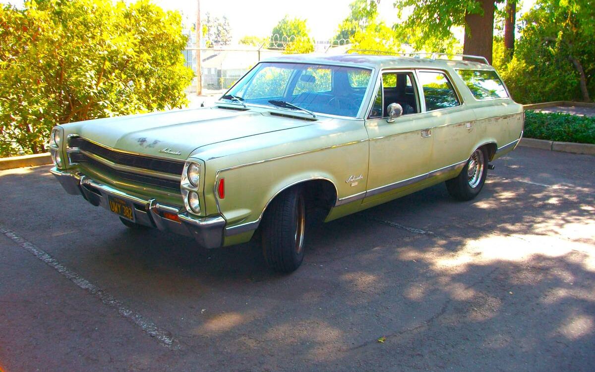 Amc-Rambler-ambassador-1968-3