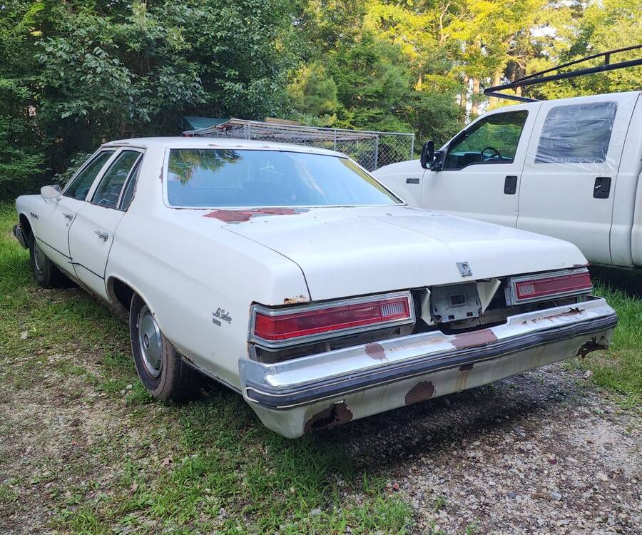 Buick-Lesabre-custom-1976-3