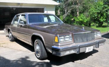 Buick-Lesabre-limited-1984-2