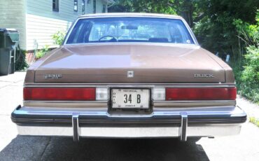 Buick-Lesabre-limited-1984