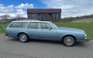 Buick-Lessabre-estate-wagon-1986-5