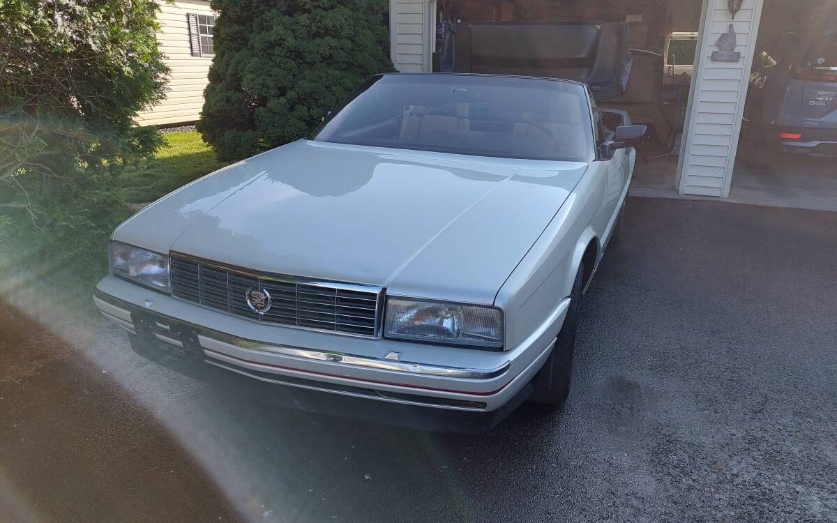 Cadillac-Allante-1987-10