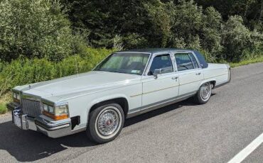 Cadillac-Brougham-1988-1