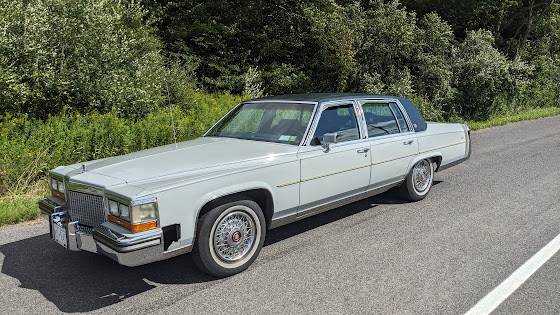 Cadillac-Brougham-1988-1