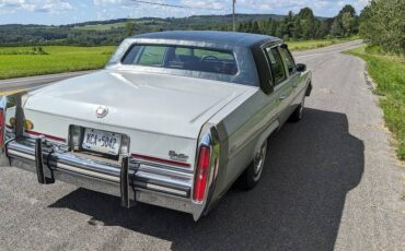 Cadillac-Brougham-1988-7