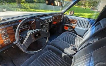 Cadillac-Brougham-1988-9