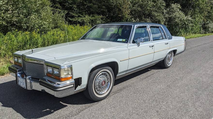 Cadillac-Brougham-1988