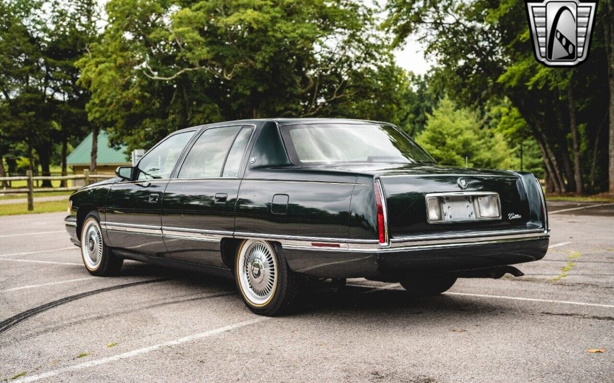 Cadillac-DeVille-Berline-1994-4