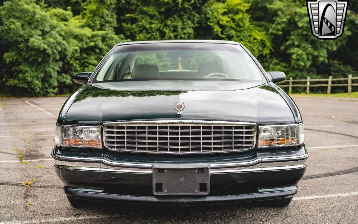 Cadillac-DeVille-Berline-1994-9