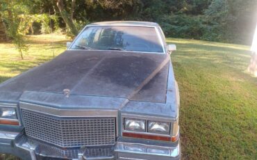 Cadillac-Deville-diesel-1981-15