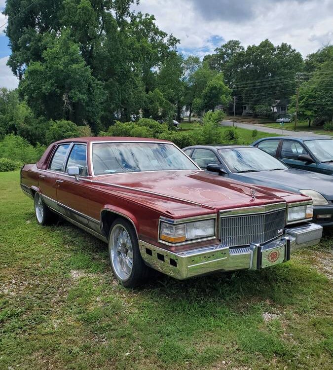 Cadillac-Fleetwood-brougham-1992