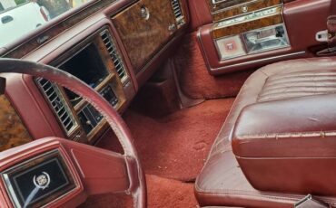 Cadillac-Fleetwood-brougham-1992-7