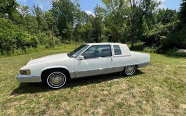 Cadillac-Fleetwood-coupe-1989-15