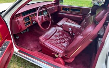 Cadillac-Fleetwood-coupe-1989-8