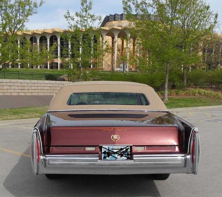 Cadillac-Fleetwood-talisman-1975-4