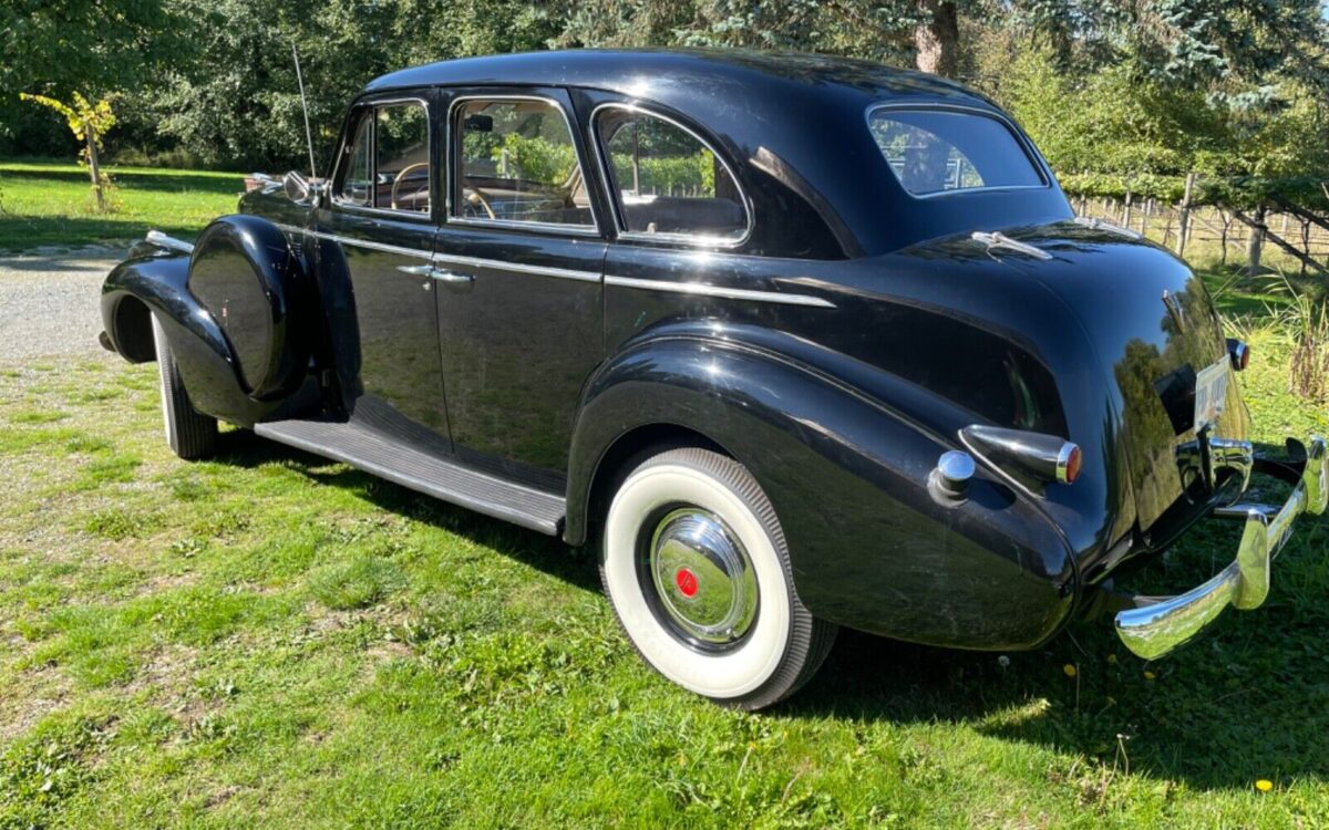 Cadillac-Lasalle-1940-5