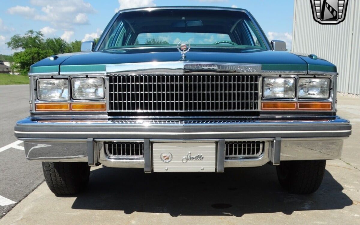 Cadillac-Seville-1977-2