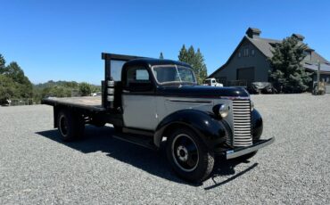 Chevrolet-1.5-ton-dually-stake-bed-truck-3.-1939-6