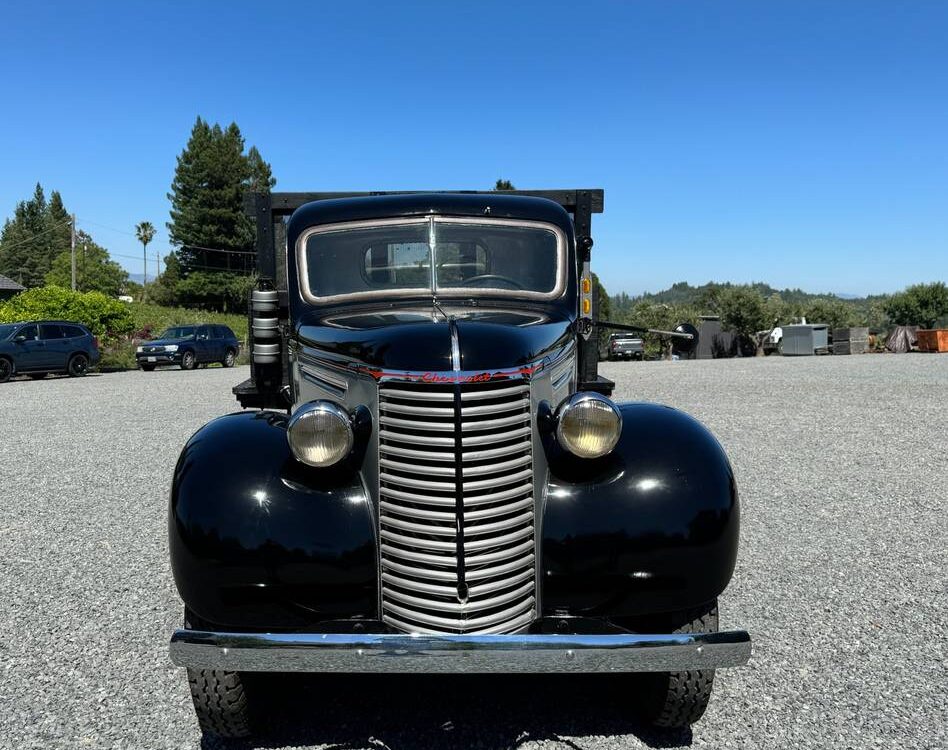 Chevrolet-1.5-ton-dually-stake-bed-truck-3.-1939-7