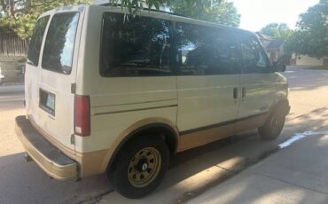 Chevrolet-Astro-van-12-ton-nominal-1989-4