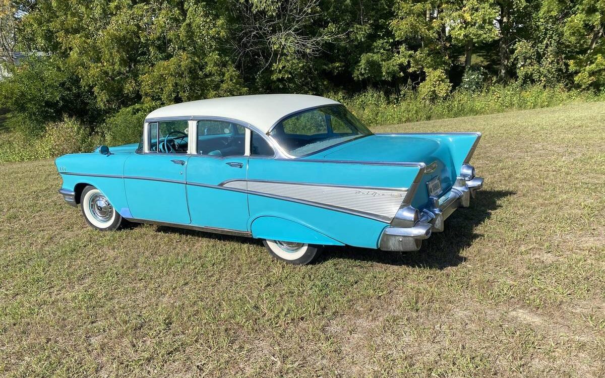 Chevrolet-Belair-1957-2