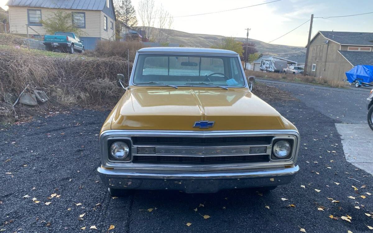 Chevrolet-C10-truck-1970-2